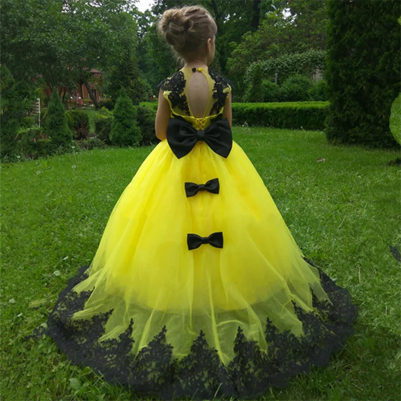 

Ball Gown Handmade Flower Girl Dress for Wedding O Neck Corset Back Children Birthday Party Dress Pageant Gown 2-16Y