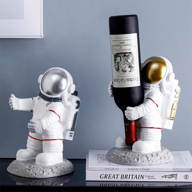 

Resin Astronaut wine Rack Figurine Fashion Spaceman cabinet statue interior Decorative Cosmonaut sculpture home Porch decor Gift