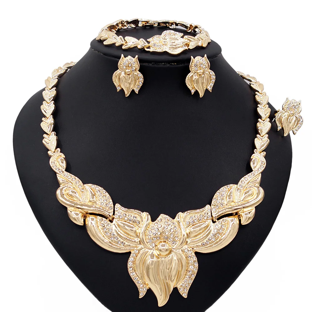 High Quality Design I Love You Xoxo Flower Hug Kiss Jewelry Set Ladies African Fashion Gold Plated Necklace Jewelry Set