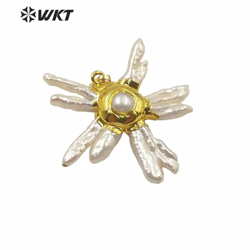 WT-JP218  Flower Shape With 18k Gold Eletroplated Plated Charm Irregular Shape Natural Pearl Pendant For DIY Necklace