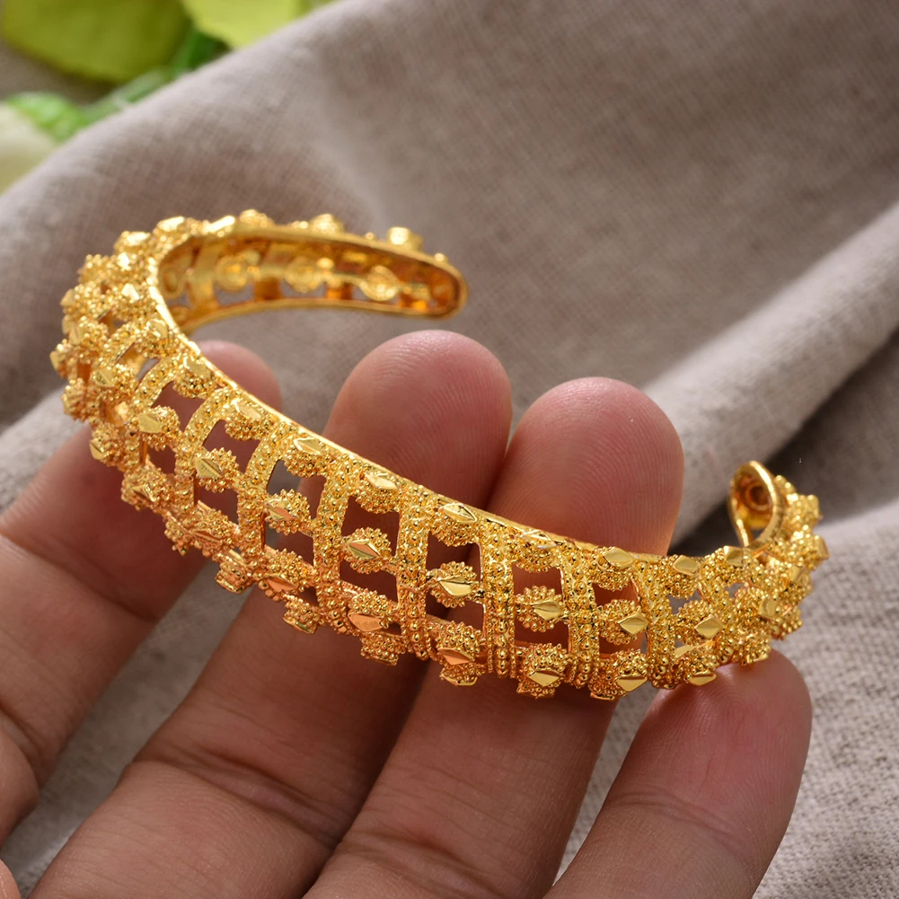 1Pcs Gold Color Cuff Bangles For Women Dubai Bride Wedding Bracelet Africa Bangles Jewelry Gold Charm Bracelet party gifts