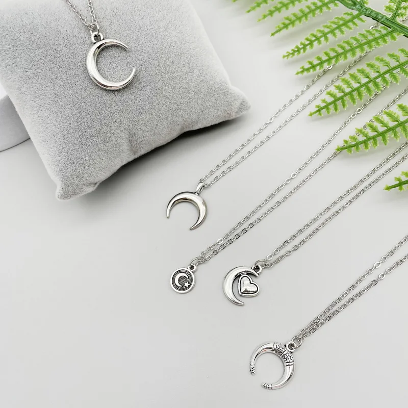 2021 Fashion 5 Designs Moon Pendant Chain Female Necklace For Wholesale Friendly Gifts Jewelry Women Necklace Drop Shipping