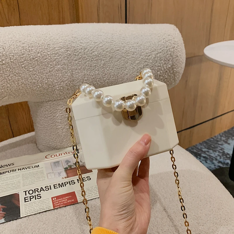 Acrylic Box Handbags for Elegant Women Pearl Beads Decor Lock Chain Shoulder Bag Luxury Designer Purses Transparent Makeup Bag