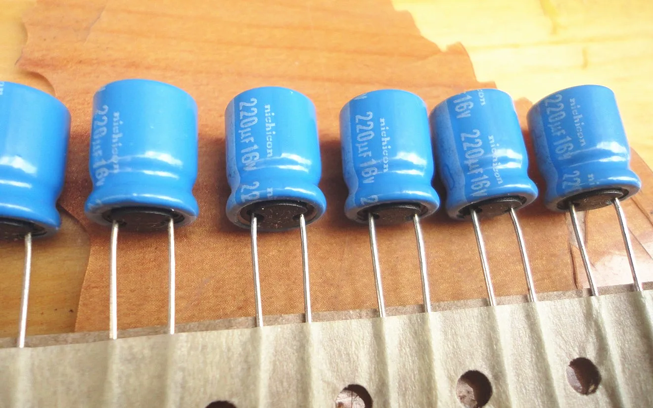 50pcs/lot Original nichicon BT series 125C Industrial grade high temperature aluminum electrolytic capacitors free shipping