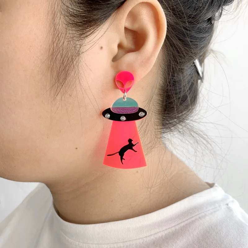 Trendy Universe Alien UFO Acrylic Stud Charm Earrings For Women Funny Color Transparent Spaceship Saucerman Charm Eardrop