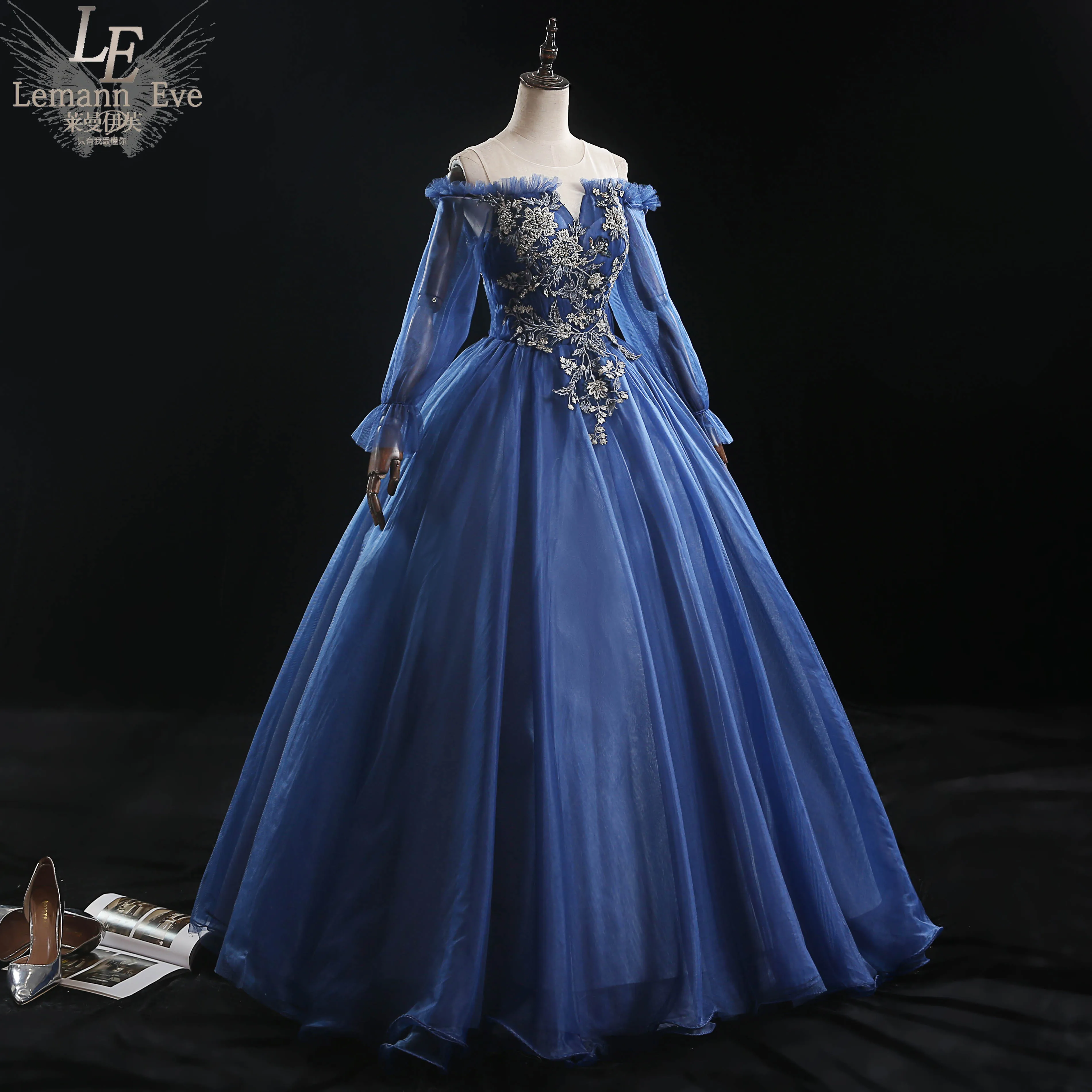 Royal blue แขนยาวเย็บปักถักร้อยลูกปัด rococo ball ชุดราตรียาว vintage ยุคกลางชุด Renaissance princess Victoria ชุด