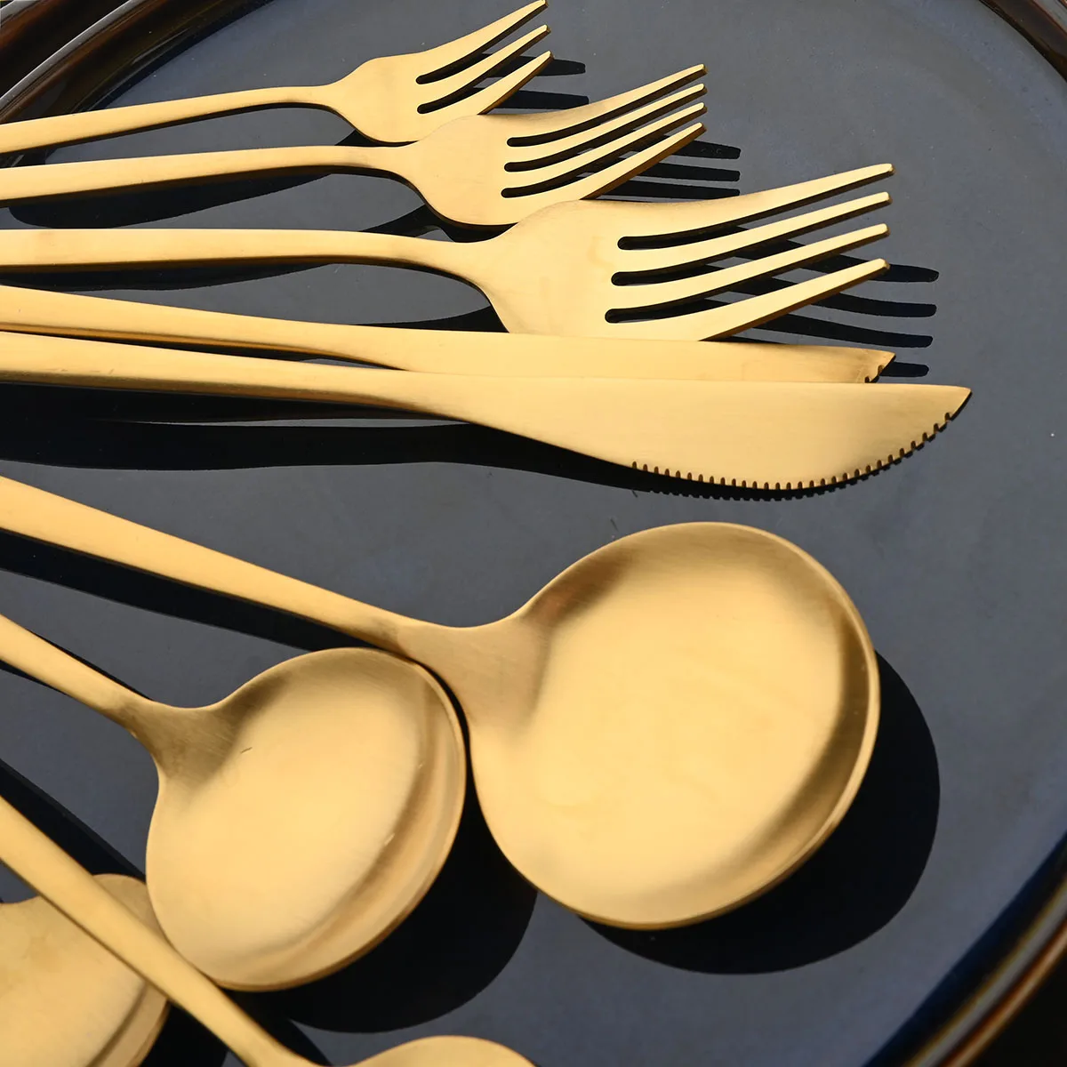 JANKNG Gold Cutlery Set Golden Spoons Forks Knives Flatware  Cutlery Set Stainless Steel Dinnerware Matte Dinner Silverware Set