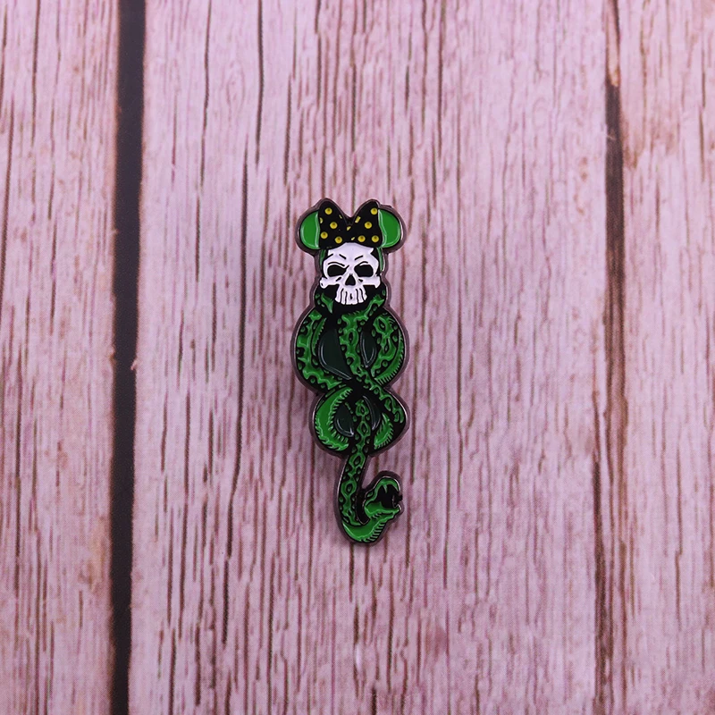The Dark Mark enamel pin Slytherin magic pin