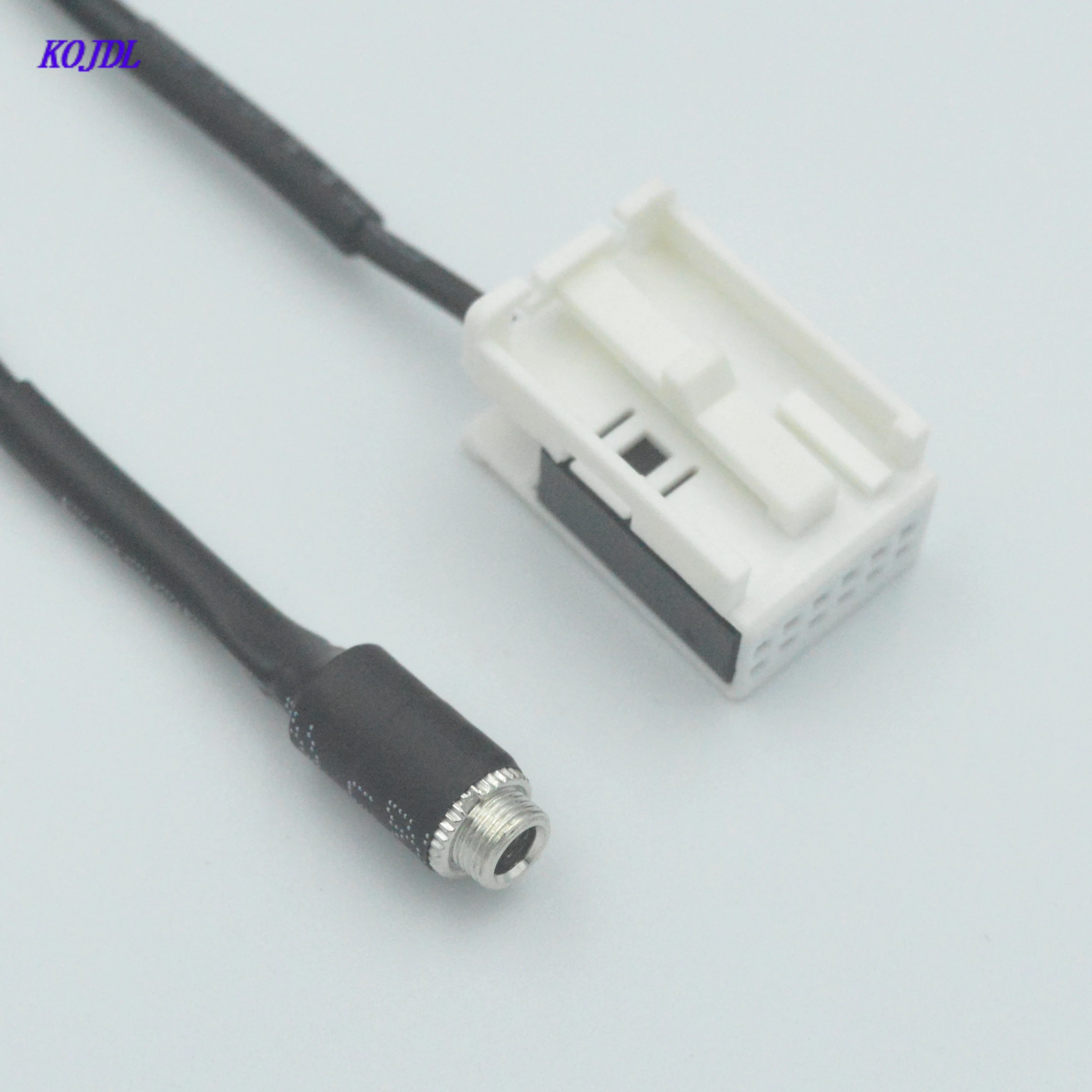 Car 3.5mm AUX Cable Audio Adapter For Peugeot 307 308 407 408 507 Sega C2 C5 RD4 Citroen Triumph With 2 Removal Tools Keys Suit