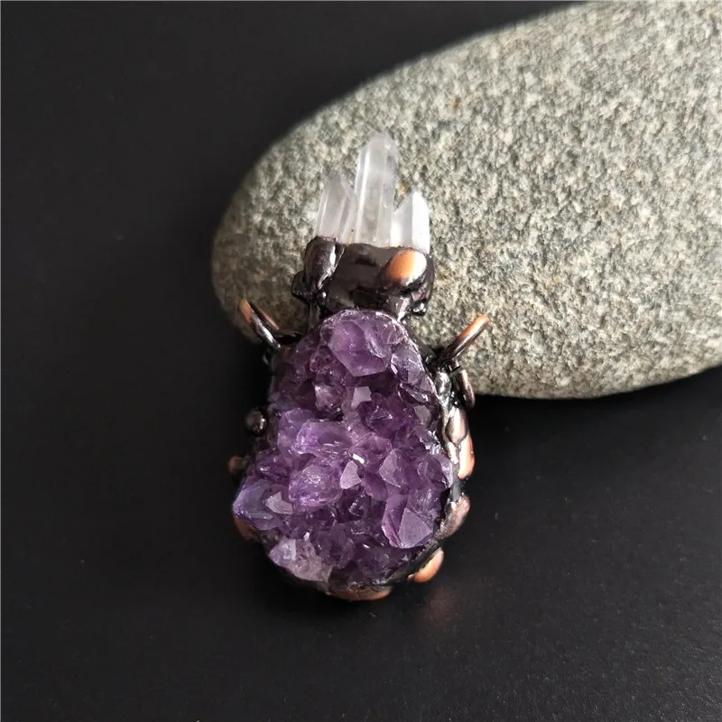 FUWO Hot Sale Amethysts Pendant With Antique Copper Plated Brass Accessories Raw Quartz Point Meditation Retro Jewelry PD370