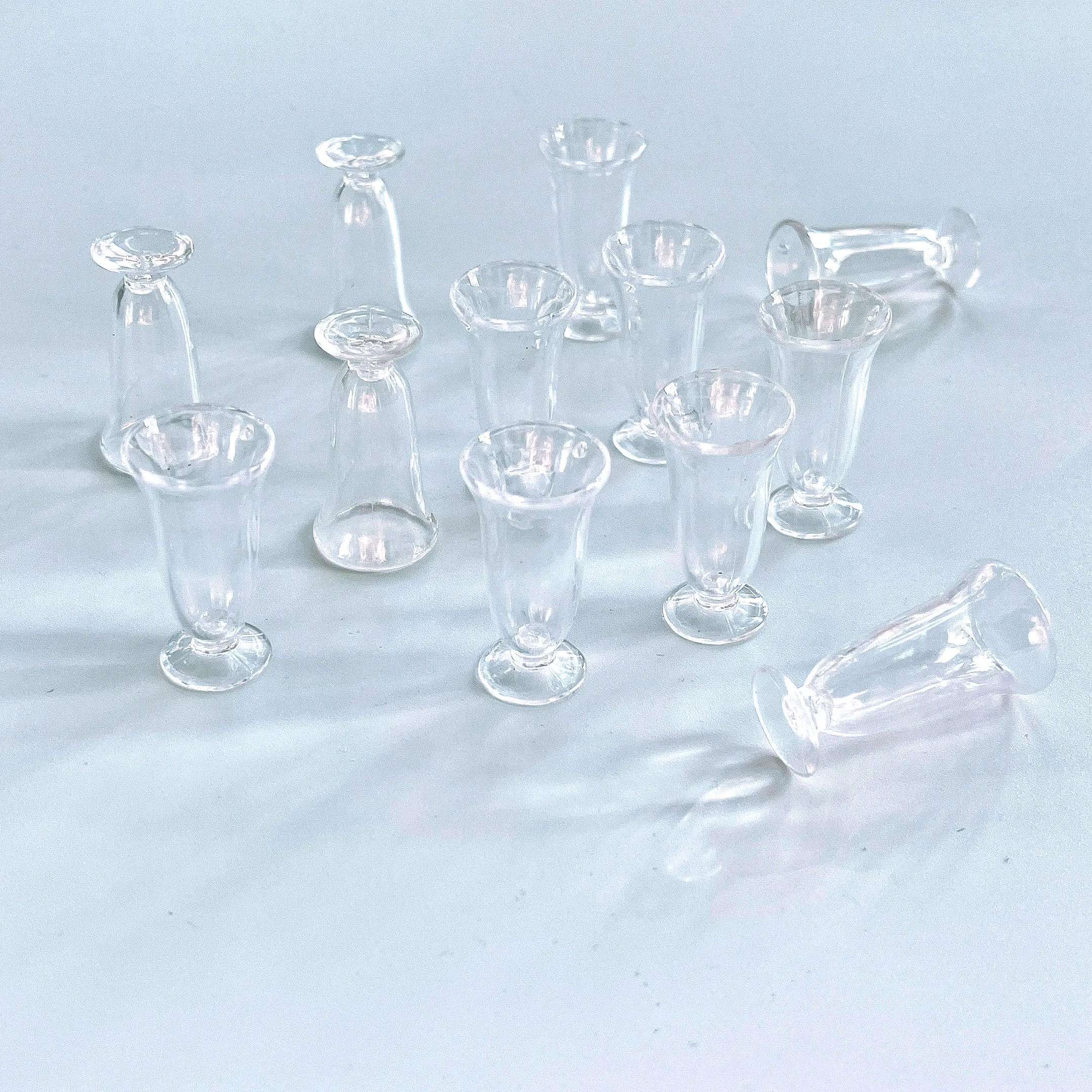 

20PCS/LOT Fake Mini Glass Model Cups DIY Simulation Crafts Clear Plastic Parfait Cup Tableware Dollhouse Kitchen Accessories