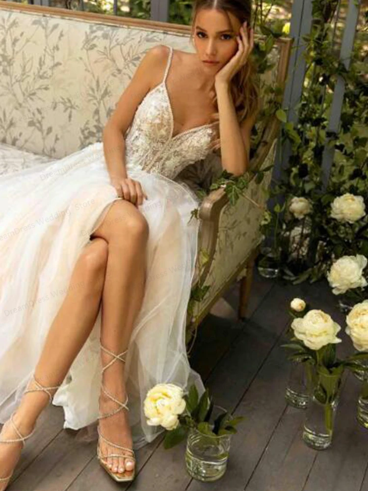 Boho Wedding Dress a-line Sort Tulle Lace Appliqeus Backless Sweep Train Sleeveless Bohemian Robe De Mariage Custom Made Brides