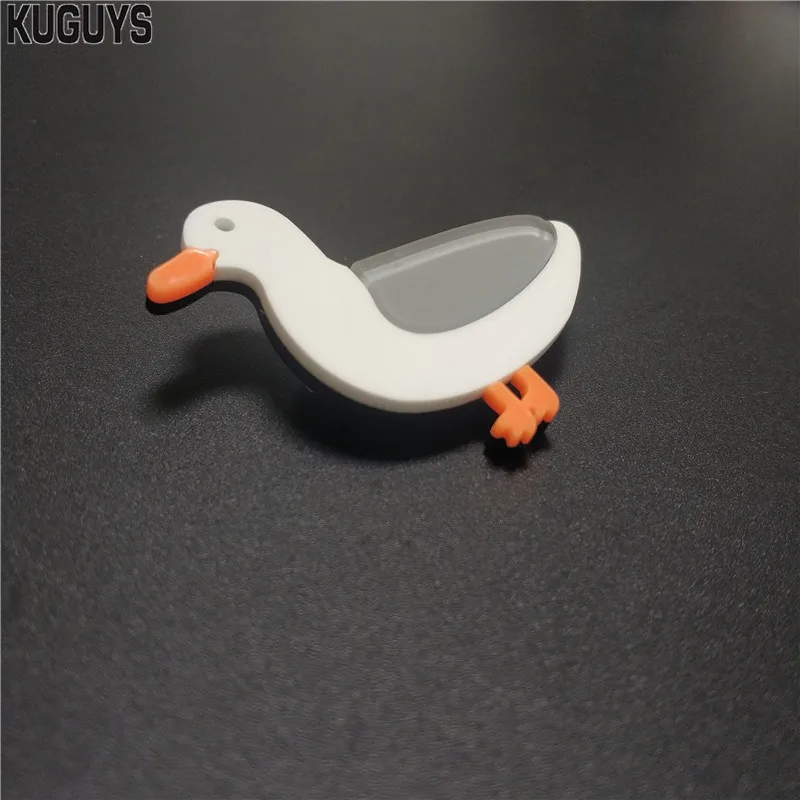 Cute Animal Duck Brooch for Women Lovely Girl Acrylic Jewelry Collar Badges Bag Pins Trendy Accessories