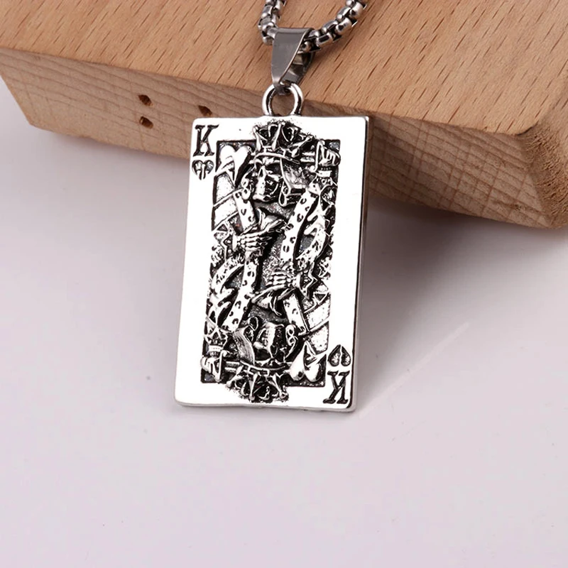 New Retro Playing Card King K Skull Pattern Pendant Necklace Men's Necklace Fashion Metal Skull Pendant Accessorie Party Jewelry