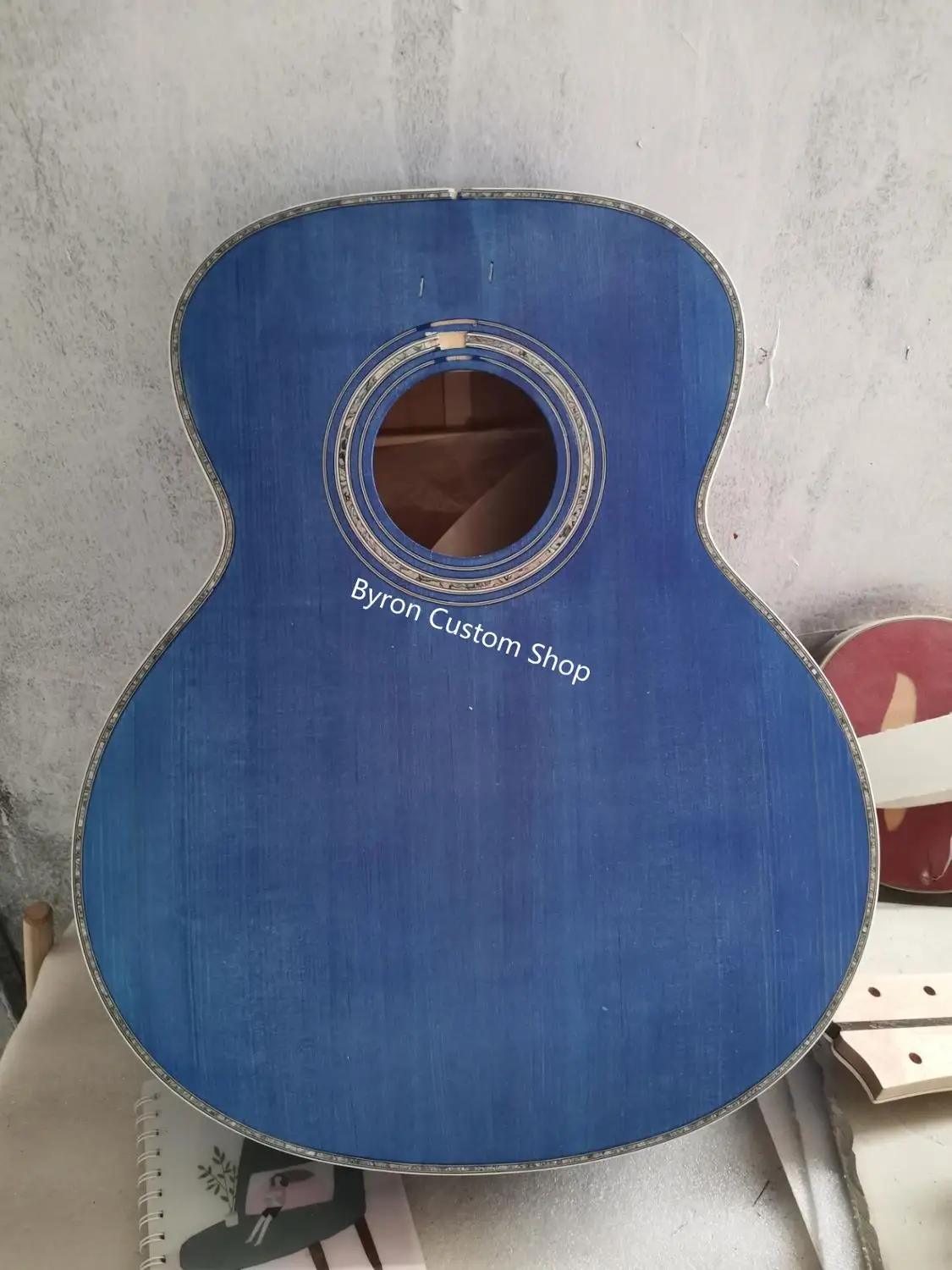 free shipping solid wood customized acoustic guitar Factory solid wood Guitarra handmade customize jumbo size flame maple guitar