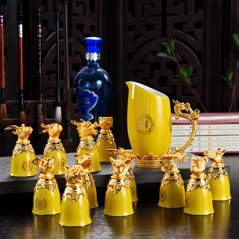 Luxury Chinese Zodiac Wine  Chinese set  Creative Antique Ceramic Distillers Hip flask Wine Cup Set Gift Box Combination 13 PCS