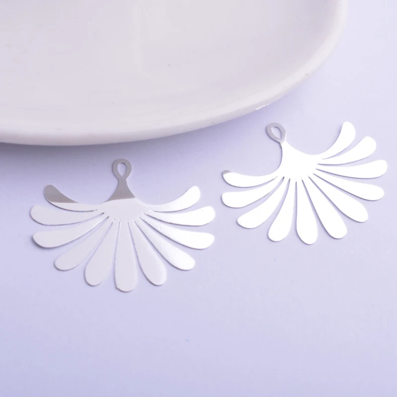 30 Stück AB5854 29*35mm Filigran-Anhänger in Roségoldfarbe, kreativ bunte cremefarbene Anhänger für DIY-Ohrringe – Detail 11
