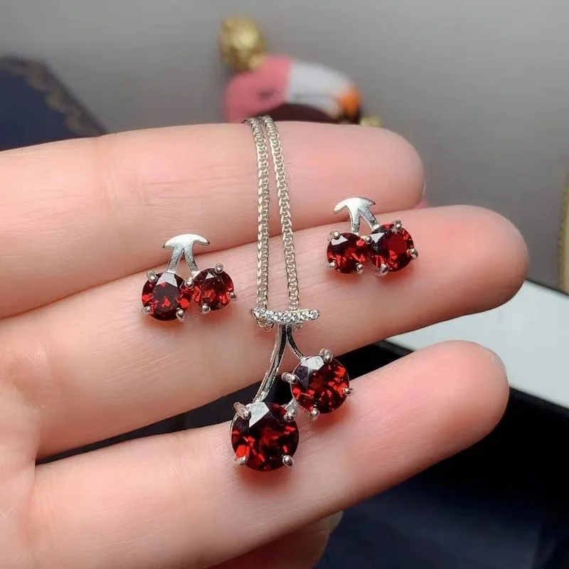 

Fine Jewelry 925 Sterling Silver Natural Garnet Ring Pendant Lovely Girl Suit Support Test