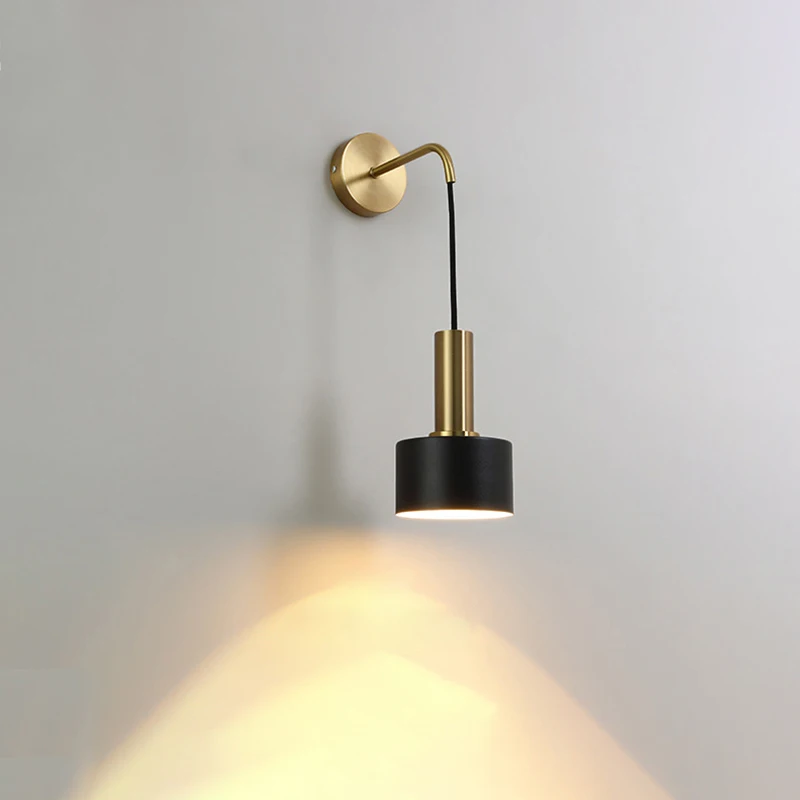 Lámpara de pared moderna y ajustable para mesita de noche, candelabro de lujo nórdico de color negro y dorado para pasillo e interior, E27