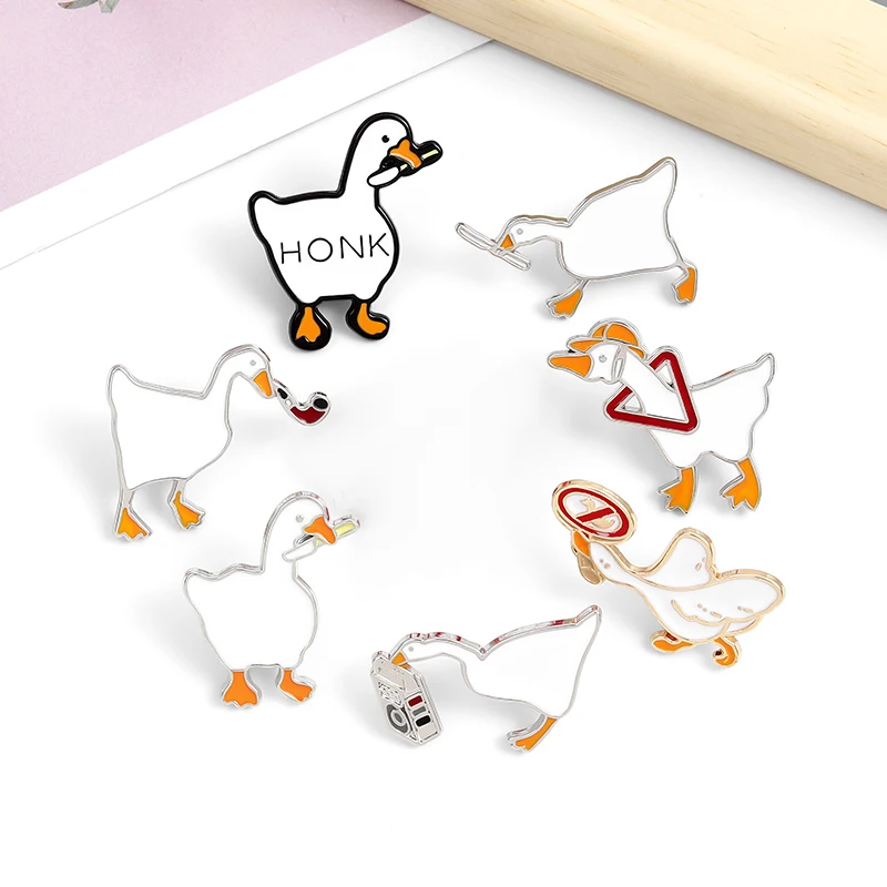 Honk Honk Enamel Pin Custom Naughty Goose Brooch Bag Lapel Pin Cartoon Funny Animal Badge Jewelry Gift for Kids Friends