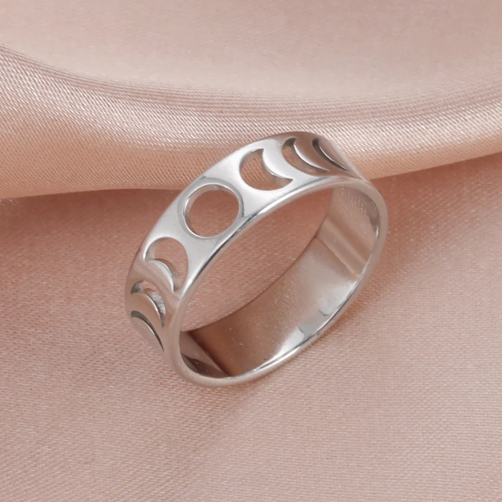 Teamer Moon Ring for Women Full Crescent Moon Stainless Steel Finger Rings Vintage Wedding Band Astronomy Golden Jewelry Gift