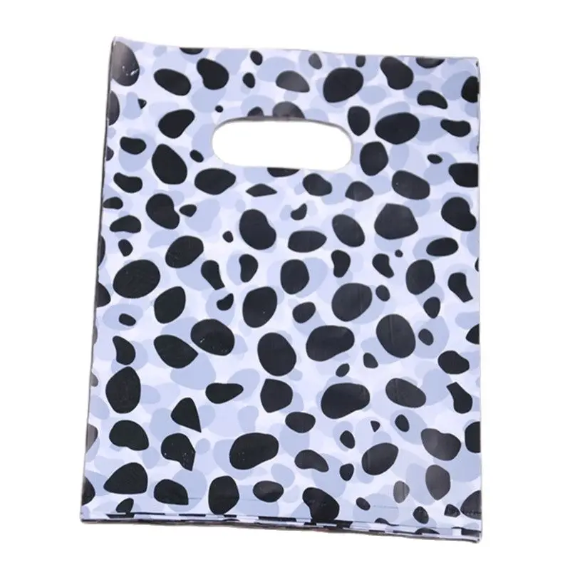 New Design Wholesale 100pcs/lot 20*25cm Milk Style Plastic Packaging Bags For Party Medium Shopping Bags For Clothing