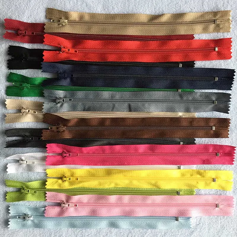 5Pcs 3# 12-60cm (4.8Inch-24 Inch) Nylon Coil Zippers Suitable For Garment Bags Sewing Accessories Zipper (21 Colors)