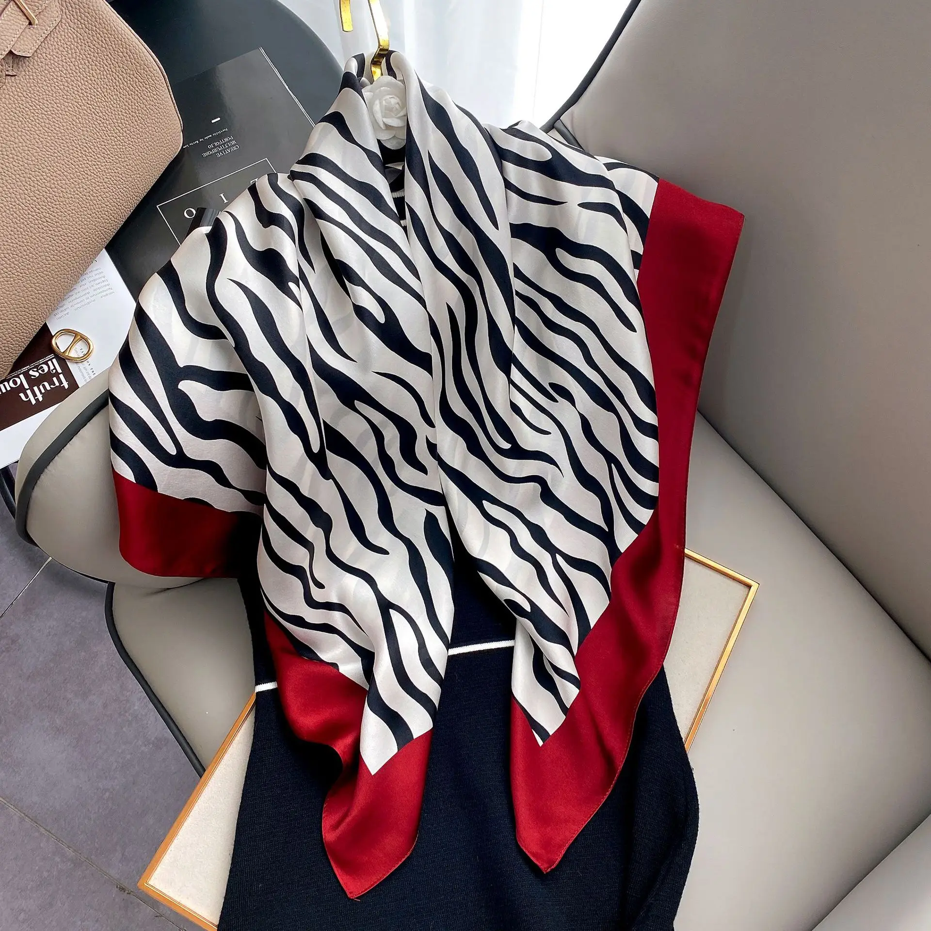 

Scarf 100% Silk Bandana Square Wrap Ladies Scarves Kerchief Mulberry Spring Fashion Luxury High Quality Headband Hijab Shawls
