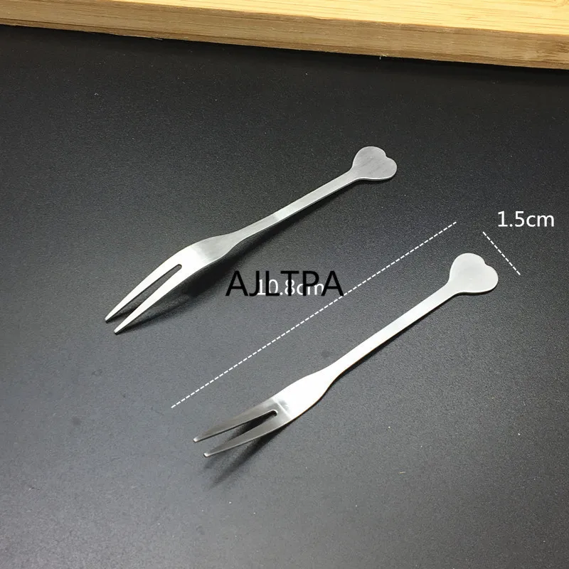 500pcs/lot Stainless Steel Creative Heart Shape Fork Spoon Tableware Fruit Fork Dinner Fruit Dessert Forks Picnic CT0249