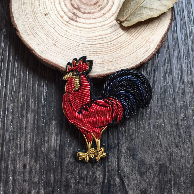 The rooster senior Indian silk clothing design brooch manual wire needle