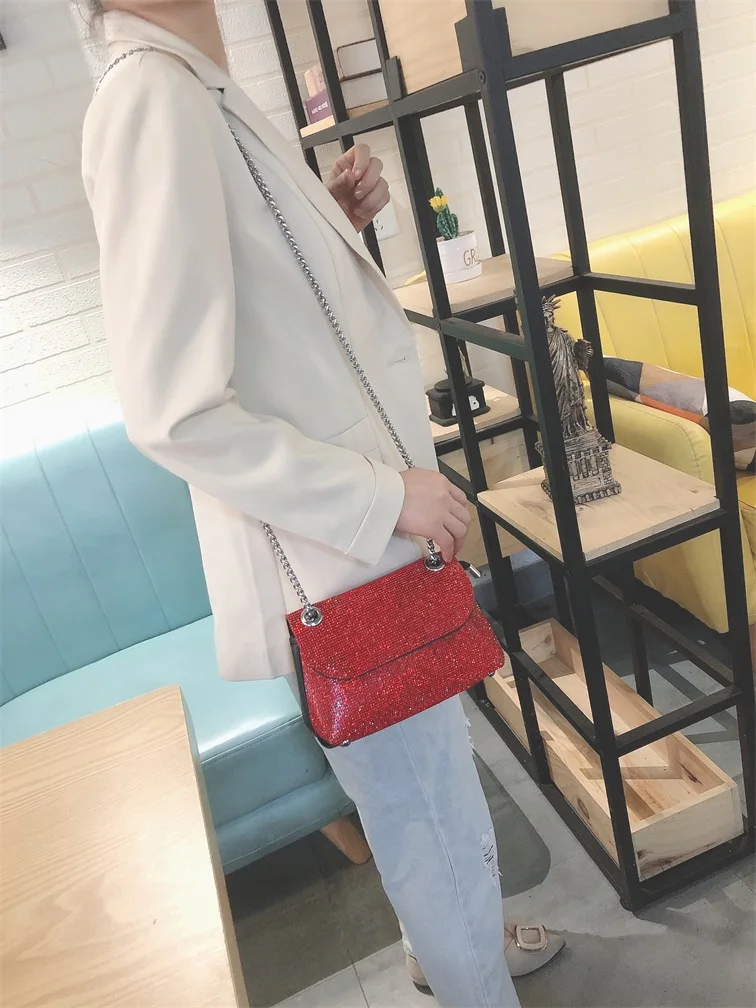 Bag female 2021 spring and summer new fashion rhinestone banquet bag diamond shoulder messenger bag female net red chain bag