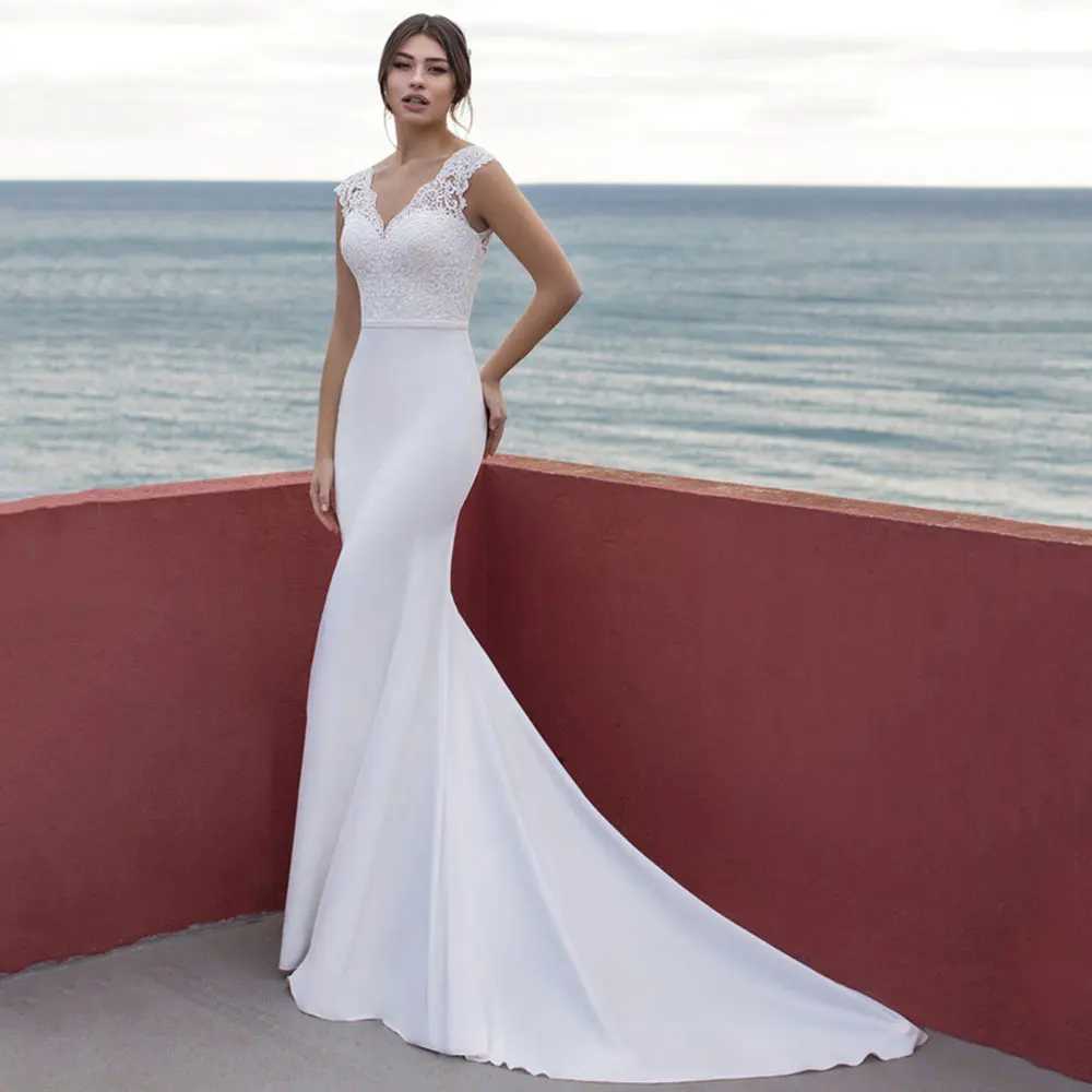 Elegant Lace Mermaid Wedding Dress Satin V-Neck Sleeveless Illusion Back With Buttons Sweep Train Bridal Gowns Custom Size 2021