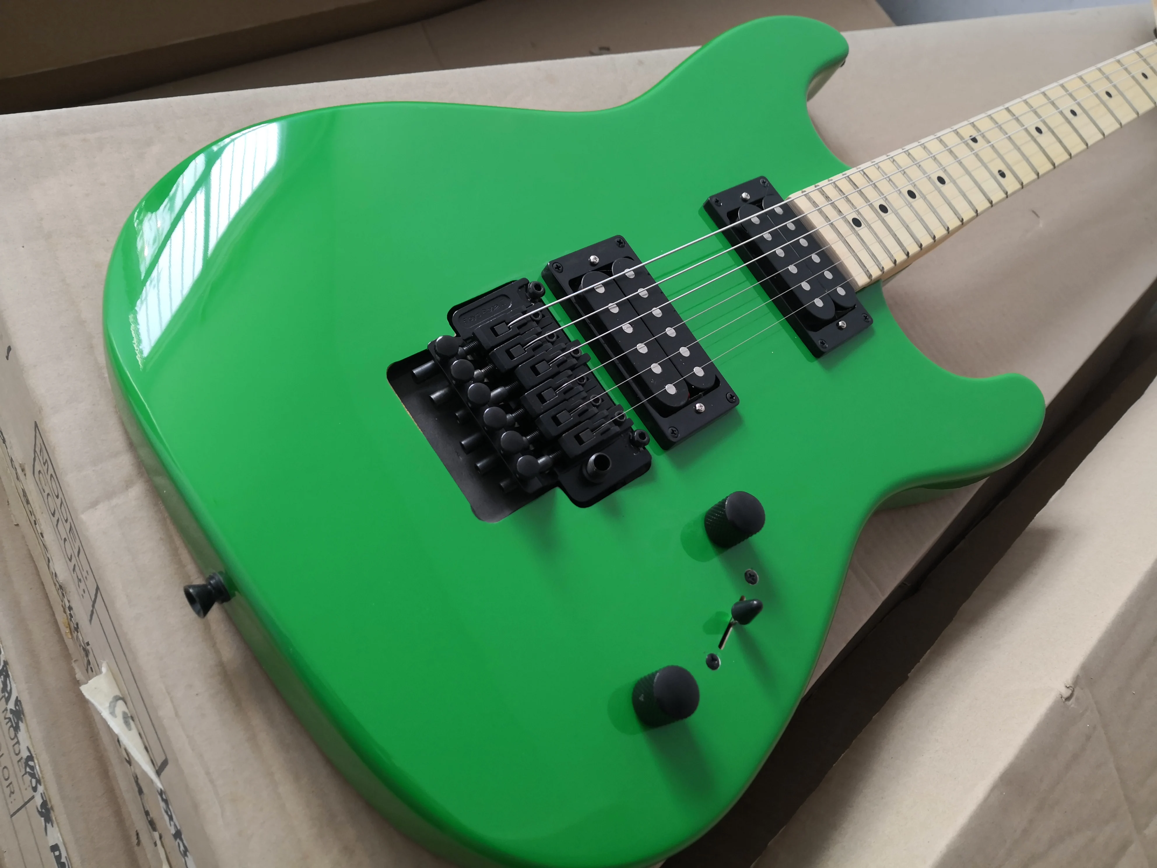 custom 6 string guitar,green guitar,basswood body,maple neck,tremolo bridge,HH pickups,black button,