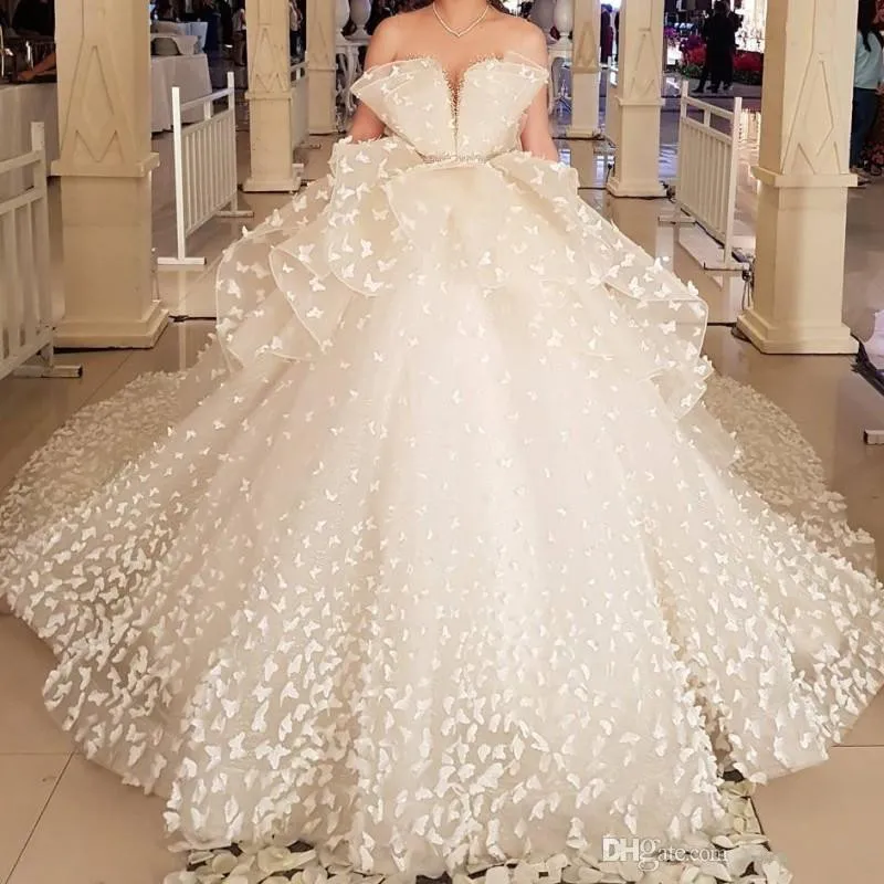 

Butterfly Applique 2019 Wedding Dress Sexy Jewel Neckline Beaded Sash Bridal Dress Magical Romantic Sweep Train Wedding Gowns