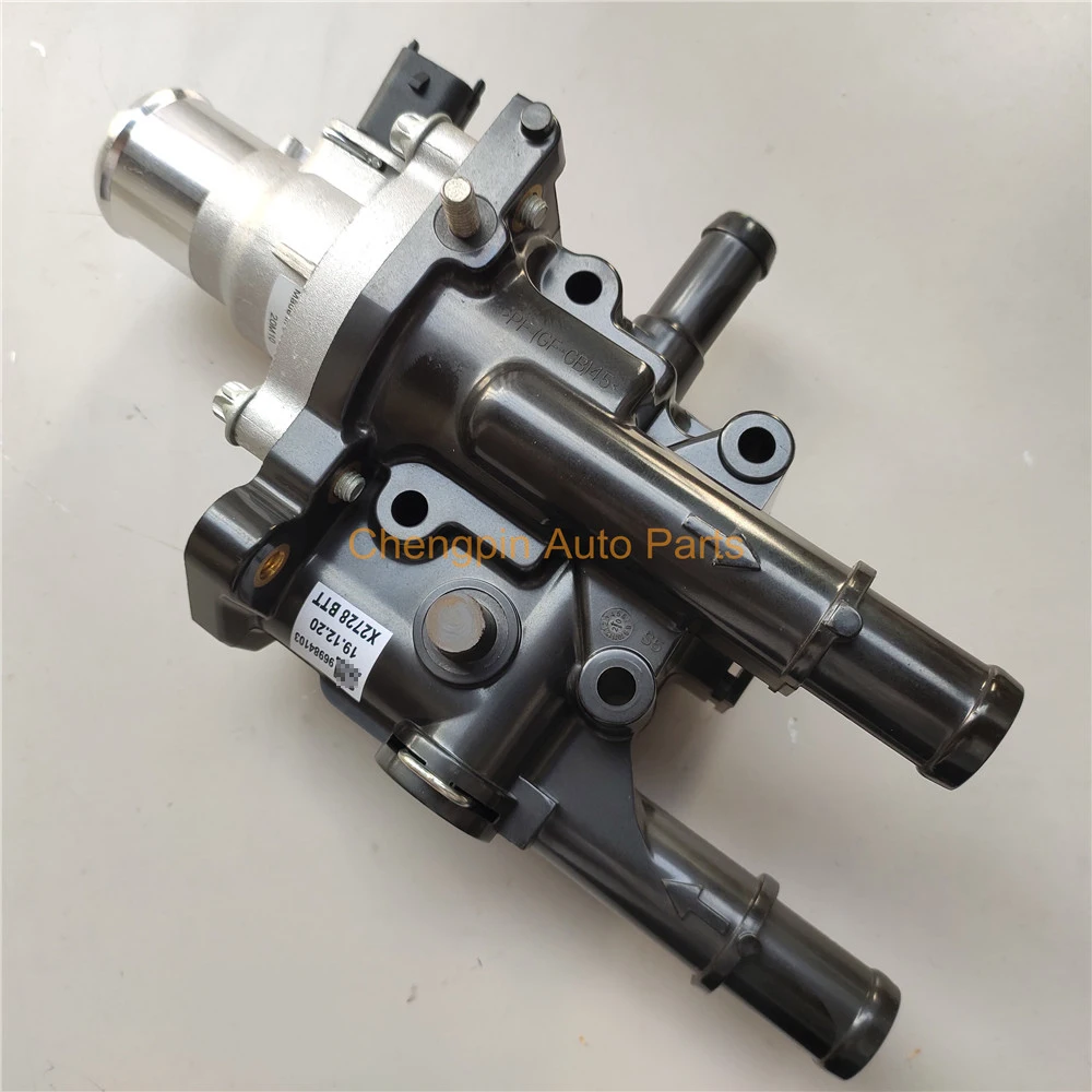 Jeden zestaw oryginalnego zespołu termostatu płynu chłodzącego silnik OEM # 96984104 25192228   Dla Chevrolet Cruze Sonic Aveo Astra Zafira Signum