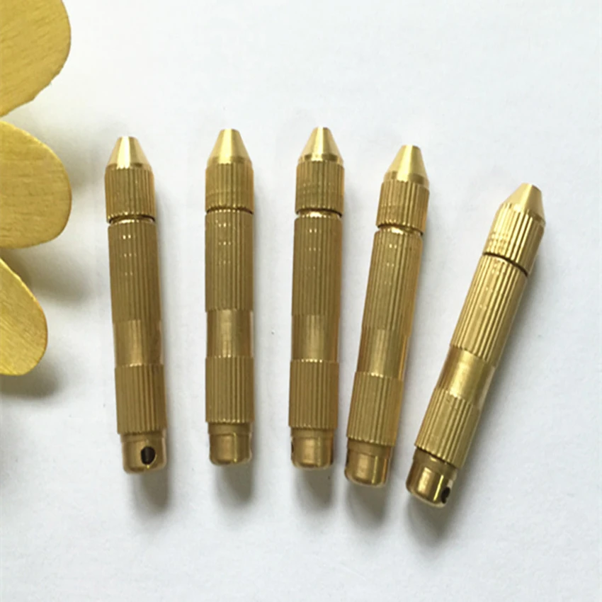 Portachiavi 4-in-1 Mini cacciavite multifunzione Set di cacciaviti fai da te stuzzicadenti portatile cucchiaio per orecchio cacciavite scanalato Phillips