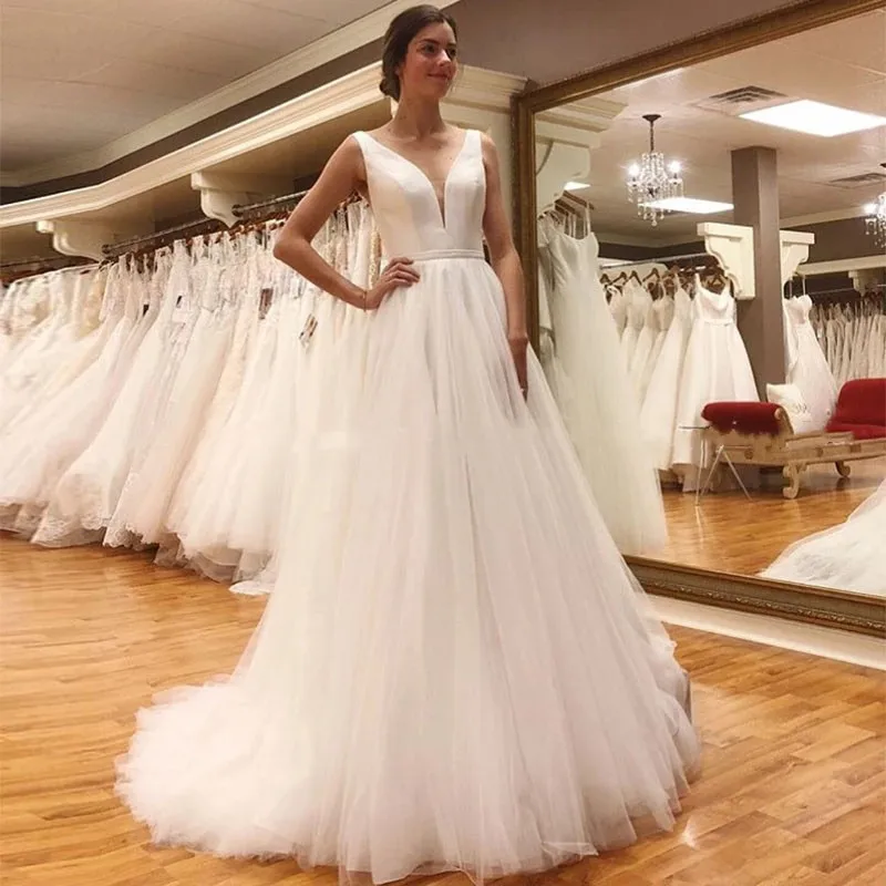 

Cheapest A-line Vestido de Noiva V-neck Ivory Wedding Dresses Simple Tulle Bride Dress Backless Wedding Gowns Robe De Mariee