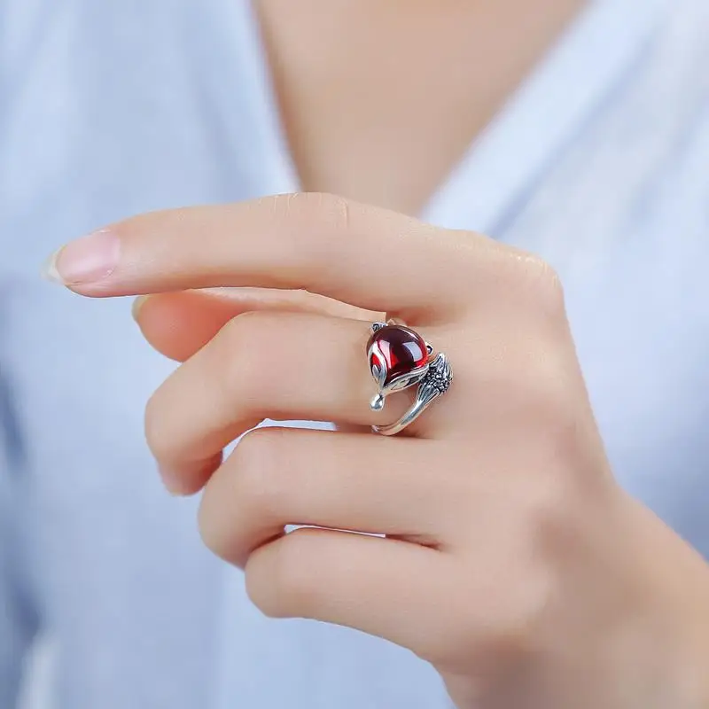 Sweet Little Fox Animal Garnet Stone Thai Silver Ladies Finger Rings Jewelry Women Never Fade Party Gifts Cheap