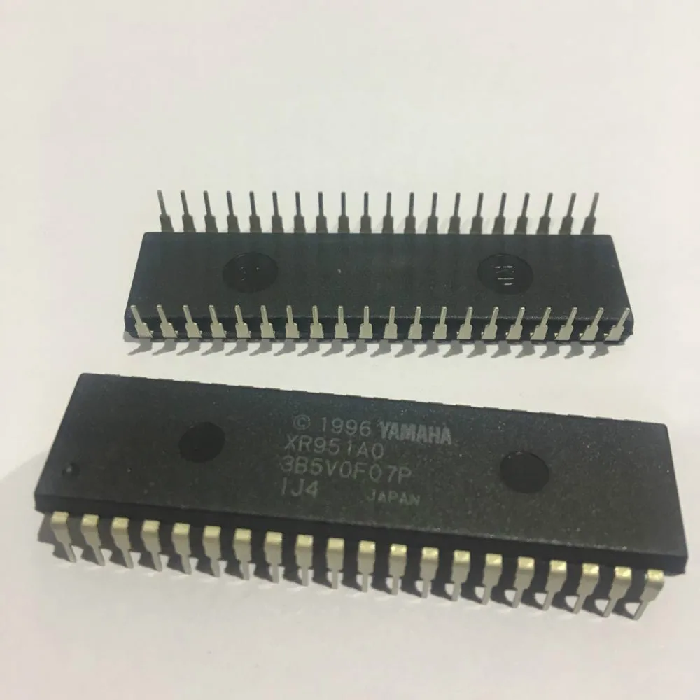 

Free shipping 2pcs/lot XR951AO XR951A0 DIP40