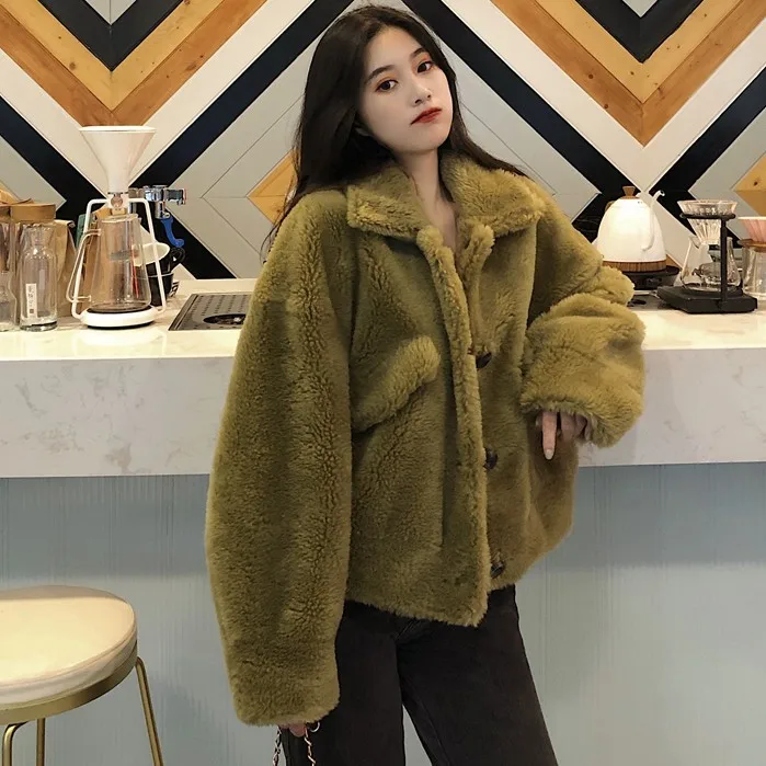 Winter Long-sleeved Hong Kong-flavored Green loose fur coat warm cotton female  Korean version faux fur clothing F458