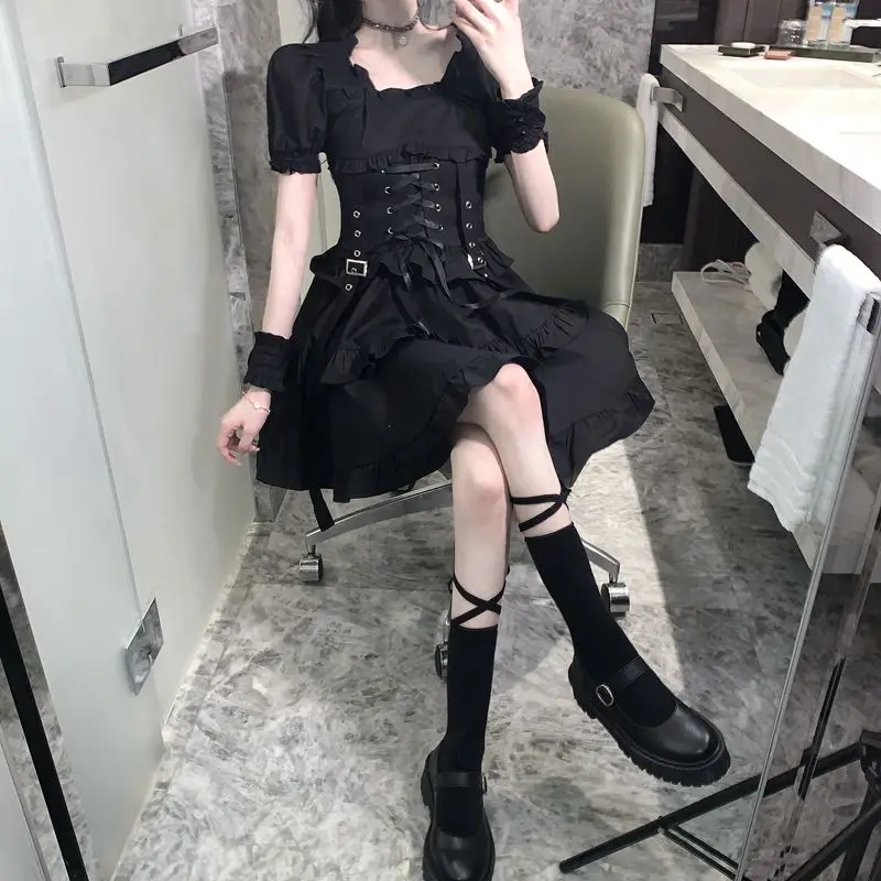 W japońskim stylu Harajuku czarny Gothic Lolita sukienka w stylu Vintage lato słodki seksowny sznurowane Punk sukienki kobiety kwadratowy kołnierzyk