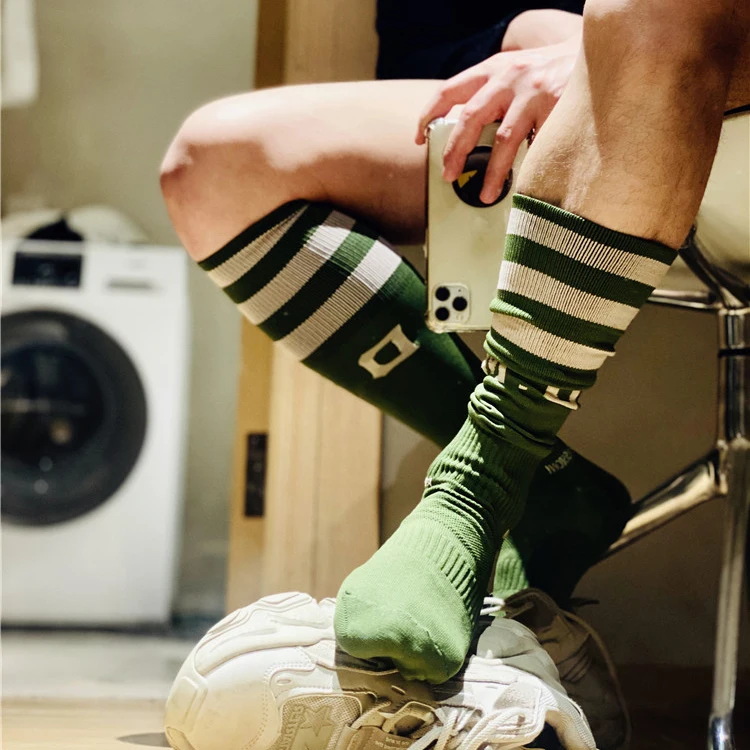 

Fashion Green Unique Design Striped Socks Sexy Gay Top Vers Bottom Men Nylon Sports Long Tube Football Socks Comfortable