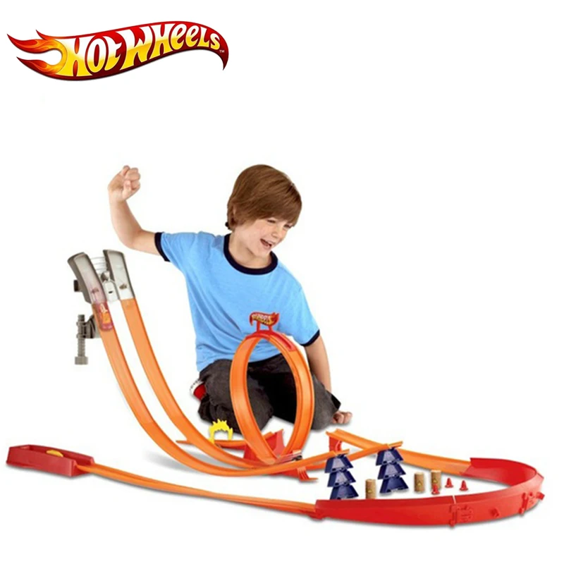 Hot Wheels Original Stereoscopic Maneuver Track Figure 8 Raceway Educational Diecast Car Toy Set Children Birthday Gift GGF92