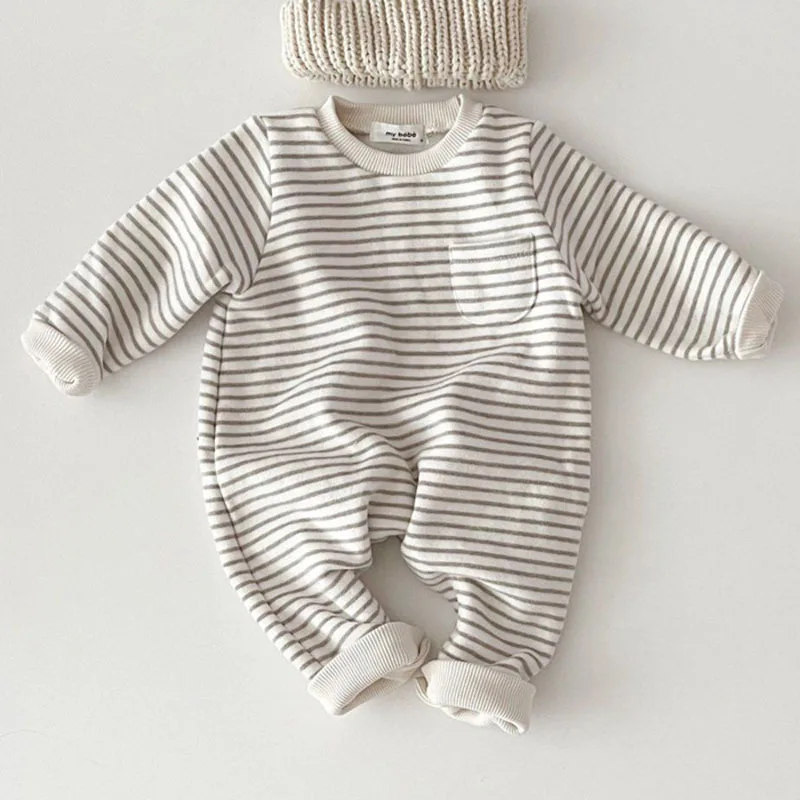 2025 Spring New Baby Striped Romper Boys Girls Simple Striped Casual Jumpsuit Winter Infant Fleece Warm Clothes