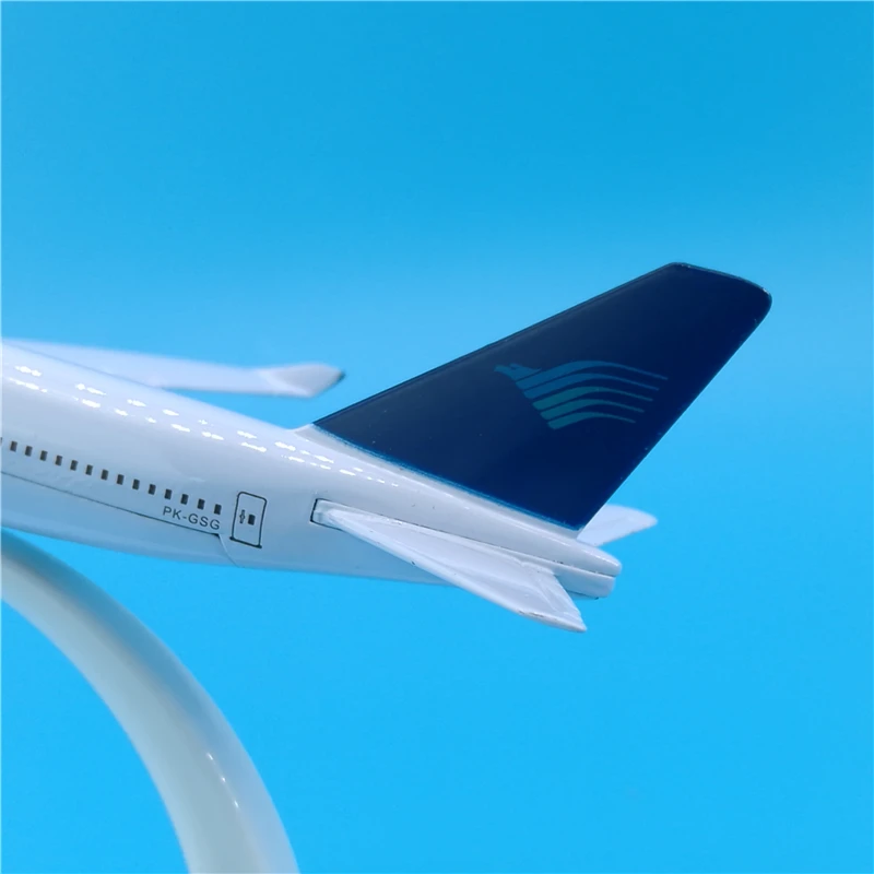 1:400 Scale 16cm Garuda Indonesia Airways Alloy Metal Plane Model Boeing B747 Airlines Airplane Aircraft Gift Collectible