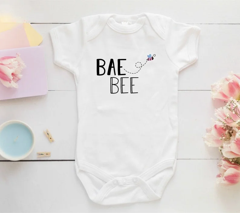 

Bee Bodysuit Cute Bee Baby Clothes Thanksgiving Outfits for Girls Baby Girl Gift Newborn Baby Shower Gift 13-24m Infant Clothes