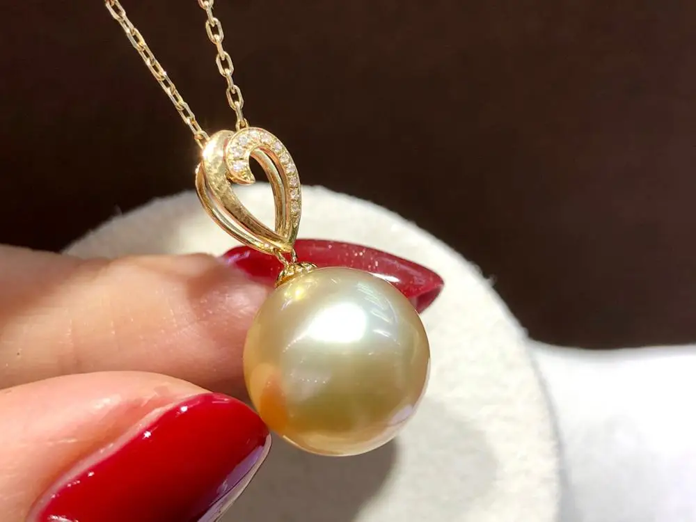 

MADALENA SARARA AAA Saltwater Pearl 18K Gold Chain Diamond 10-11mm Southsea Gold Pearl Pendant Women Necklace