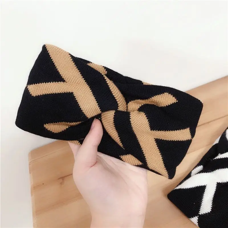 Soft Winter Women Knitted Headbands Hair Bands New design Letter Hair bands for Girls Casual Acrylic Ladies Hair Accessories