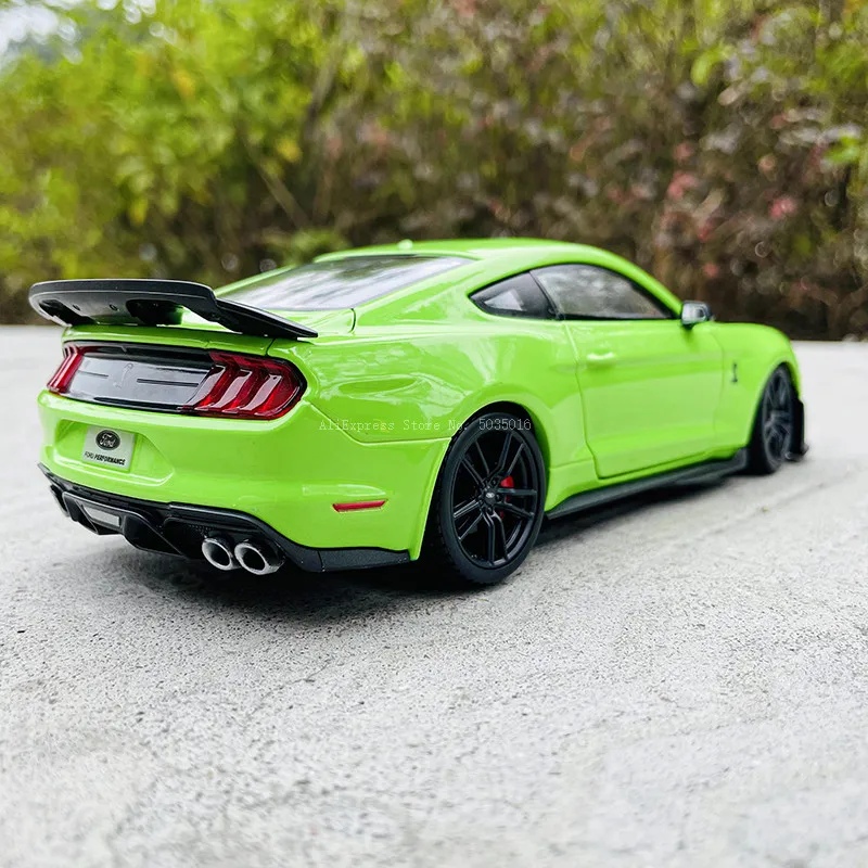 Maisto 1:24 The Ford 2020 Mustang Shelby GT500 alloy car model handicraft decoration collection toy tool gift Die casting