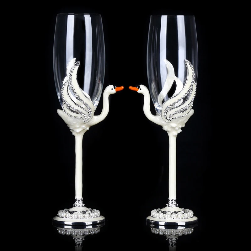 2Pcs/set Swan Enamel Champagne Glass Lead-Free Crystal Wine Glass Swan Enamel Pearl Rhinestone Plating Goblet Couple Pair Cup